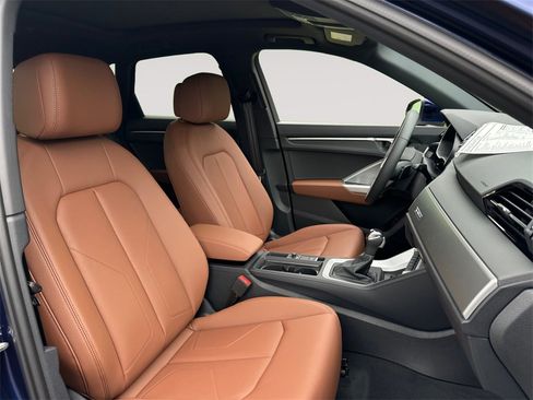 New 2025 Audi Q3 2.0T Premium image 15
