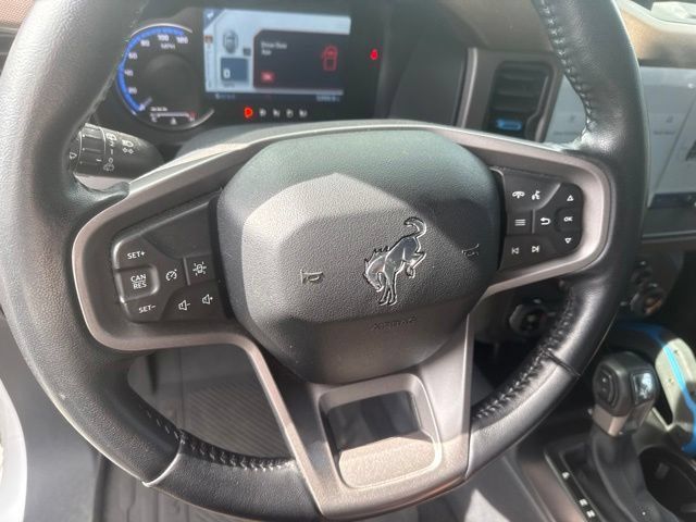 Used 2023 Ford Bronco Outer Banks w/ Sasquatch Package AWD/4WD image 12