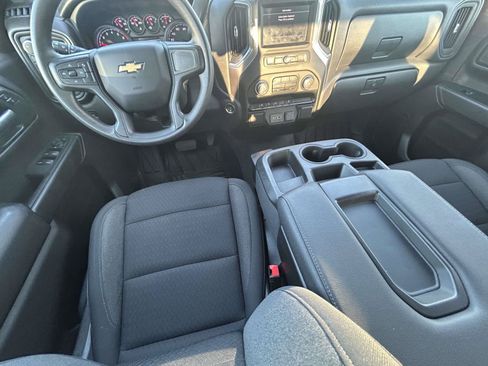 Used 2023 Chevrolet Silverado 1500 Custom AWD/4WD image 16