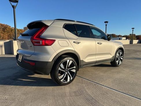 Certified 2025 Volvo XC40 B5 Plus image 9