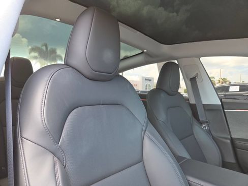 Used 2025 Tesla Model 3 Long Range RWD image 16