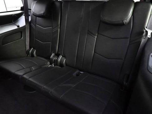 Used 2015 Cadillac Escalade Premium AWD/4WD image 23