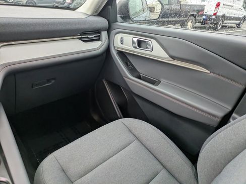 New 2026 Ford Explorer Active image 18