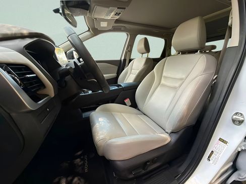 Used 2024 Nissan Rogue SL w/ SL Premium Package FWD image 10