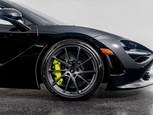 Used 2024 McLaren 750S Spider image 8