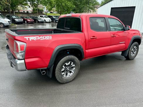 Used 2023 Toyota Tacoma TRD Off-Road AWD/4WD image 5