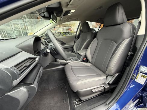 Used 2025 Subaru Crosstrek 2.0i Premium image 12