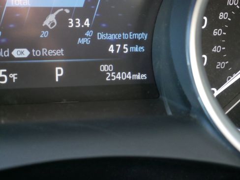 Used 2023 Toyota Camry XLE image 33