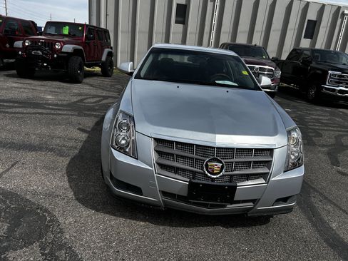 Used 2010 Cadillac CTS Luxury image 8
