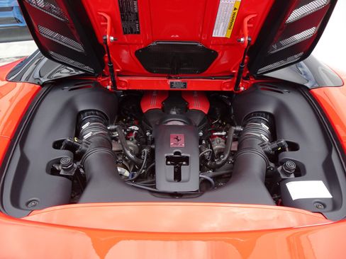 Used 2019 Ferrari 488 Spider RWD image 21