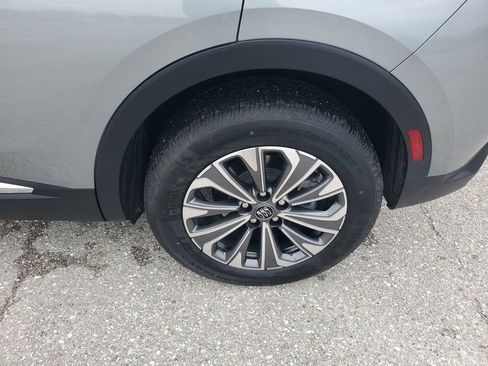 Used 2025 Buick Envision Preferred image 19