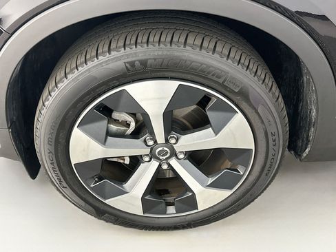 Used 2026 Volvo XC40 B5 Plus AWD/4WD image 11