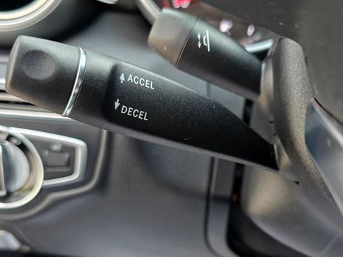 Used 2015 Mercedes-Benz C 300 Sedan image 39