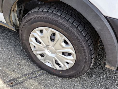 Used 2024 Ford Transit 350 XLT image 38