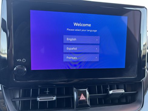 Used 2025 Toyota Corolla Cross XLE image 26