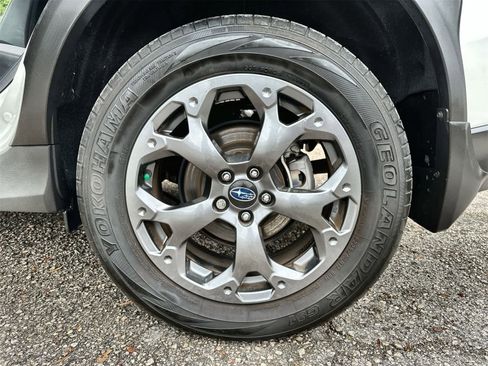 Used 2022 Subaru Crosstrek 2.5i Sport w/ Moonroof Package image 8