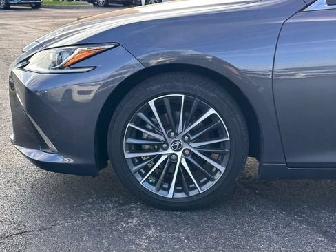 Used 2023 Lexus ES 250 w/ Premium Package AWD/4WD image 8
