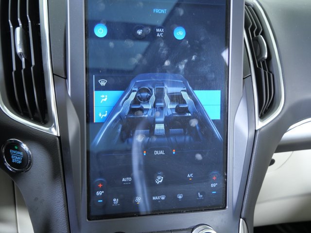 Certified 2023 Ford Edge Titanium AWD/4WD image 25