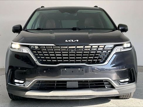 Used 2022 Kia Carnival SX Prestige image 5