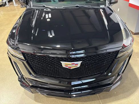 Used 2023 Cadillac Escalade ESV V AWD/4WD image 61