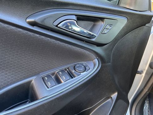 Used 2023 Chevrolet Malibu LT image 4