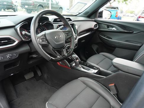 Used 2023 Chevrolet TrailBlazer RS w/ Sun and Liftgate Package FWD image 16