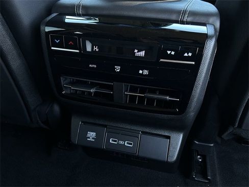 Certified 2024 Acura MDX SH-AWD w/ Technology Package image 33