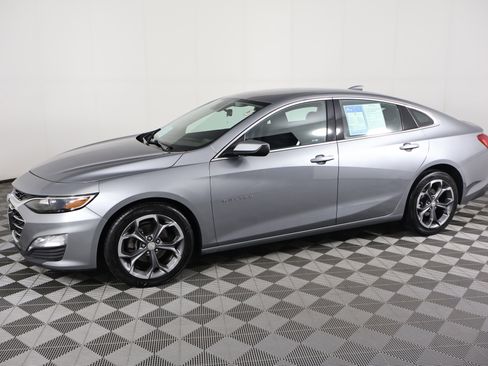 Used 2024 Chevrolet Malibu LT image 9