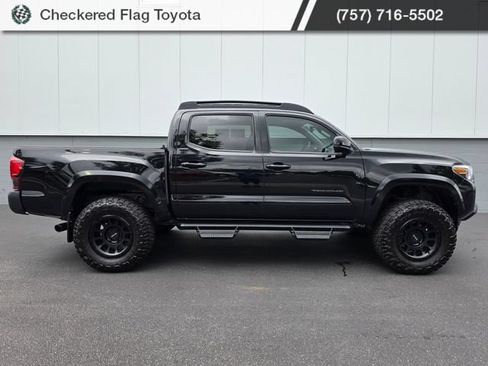 Used 2022 Toyota Tacoma SR5 AWD/4WD image 6