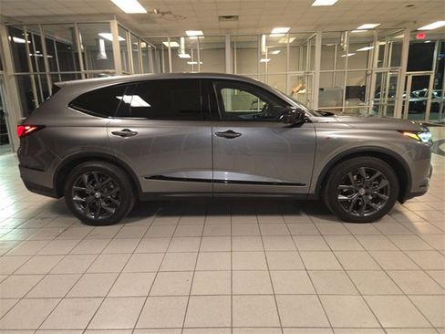 Used 2023 Acura MDX A-Spec image 9
