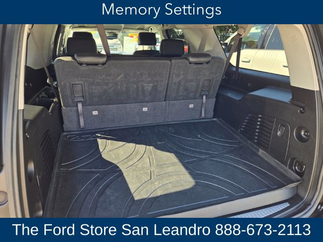 Used 2018 Chevrolet Suburban LT AWD/4WD image 28