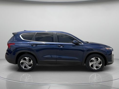 Used 2021 Hyundai Santa Fe SE FWD image 2