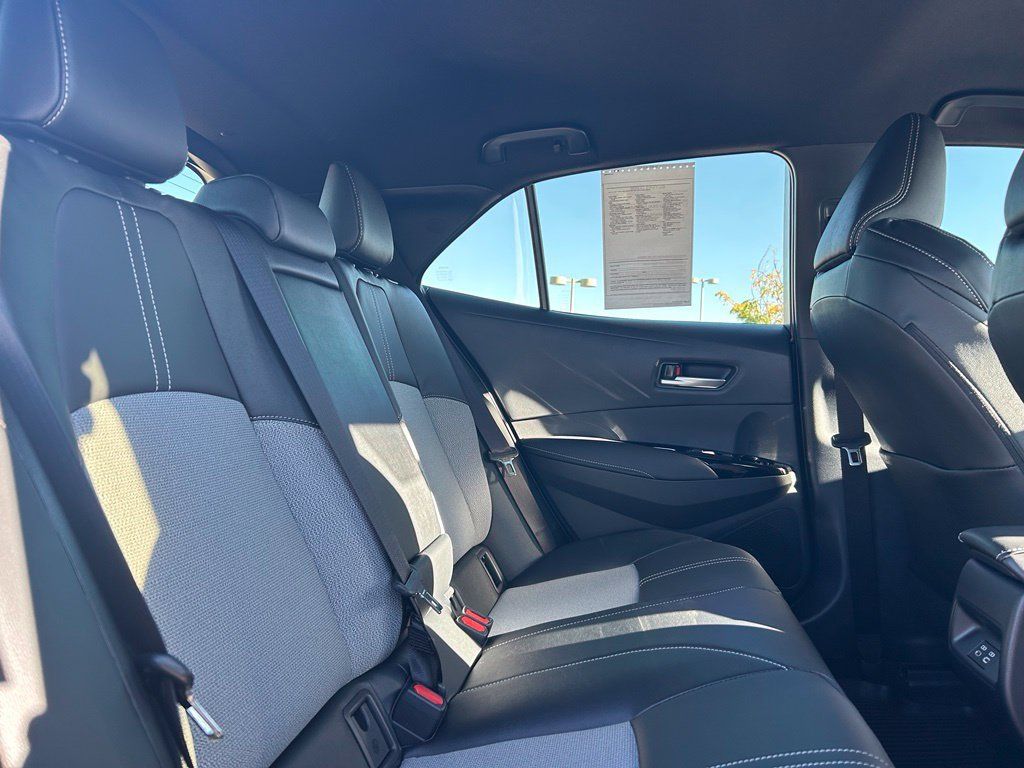 Used 2027 Toyota Corolla XSE FWD image 26