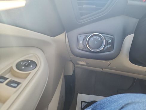 Used 2014 Ford Escape SE image 27