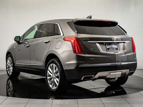 Used 2018 Cadillac XT5 Platinum w/ Driver Assist Package image 6