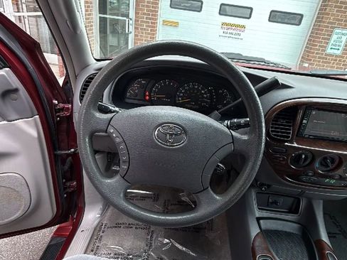 Used 2004 Toyota Tundra SR5 image 15
