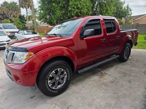 Used 2016 Nissan Frontier Desert Runner RWD image 3