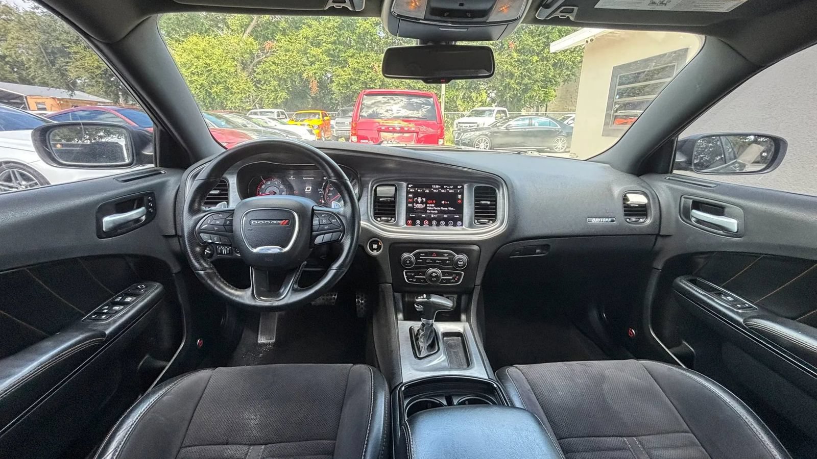 Used 2017 Dodge Charger R/T RWD image 15