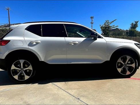 New 2026 Volvo XC40 B5 Plus w/ Protection Package Premier AWD/4WD image 22