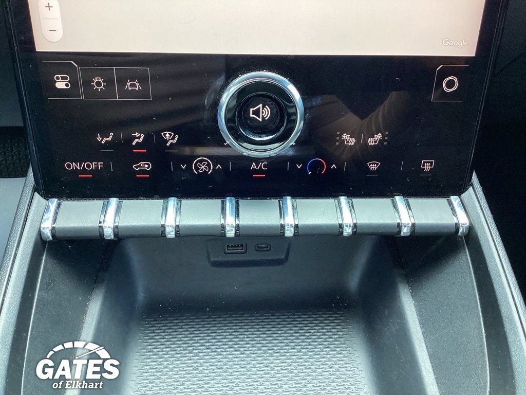 Used 2025 GMC Terrain Elevation AWD/4WD image 22