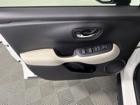 Used 2024 Honda HR-V LX image 14