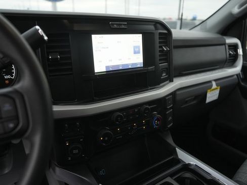 Used 2025 Ford F350 XLT w/ 360-Degree Camera Package image 25