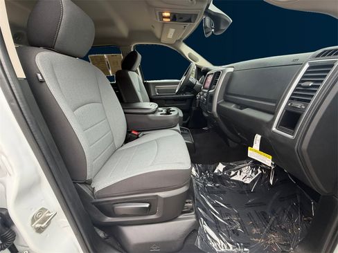 Used 2023 RAM 1500 Classic SLT w/ Electronics Group image 17