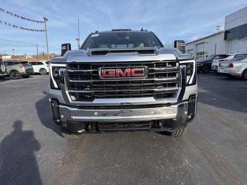 New 2026 GMC Sierra 3500 SLE w/ SLE Value Package image 9