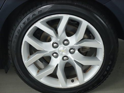 Used 2016 Chevrolet Impala LTZ w/ Enhanced Convenience Package image 37