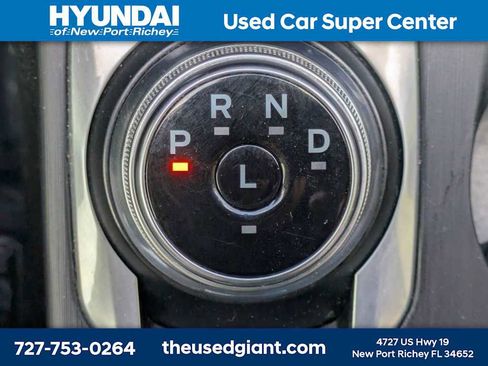 Used 2021 Ford Escape SE image 25