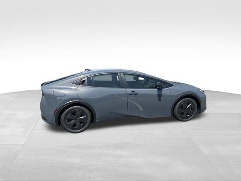 Certified 2026 Toyota Prius Plug-In Hybrid FWD image 6