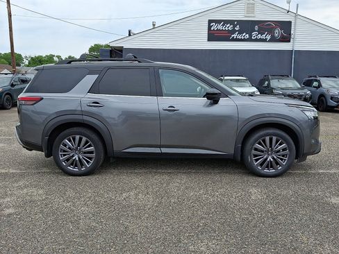 Certified 2023 Nissan Pathfinder SL w/ SL Premium Package AWD/4WD image 7
