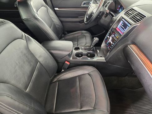 Used 2016 Ford Explorer Limited w/ Equipment Group 301A FWD image 15