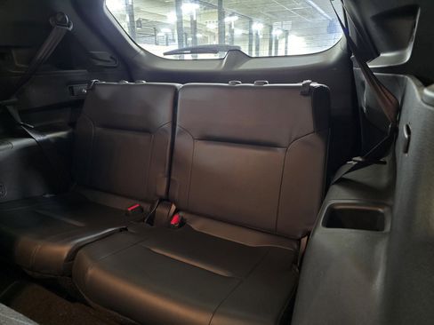 Used 2022 Mitsubishi Outlander SE image 11